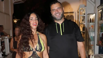 Κατερίνα Στικούδη – Βαγγέλης Σερίφης: Το θέμα που επέλεξαν για τη βάφτιση του γιου τους και η μπομπονιέρα