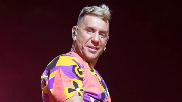 Γιώργος Μαζωνάκης: Πρεμιέρα μετά την δικαστική διαμάχη με την αδελφή του - Η ιδιαίτερη εμφάνισή του