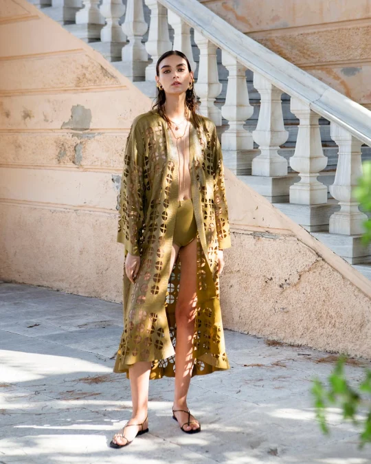 Κιμονό με laser-cut