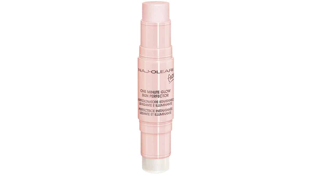 Στικ λάμψης, One Minute Glow Skin Perfector Perfect Light, Naj-Oleari, €25 (στο πολυκατάστημα notos Αθήνας, στο πολυκατάστημα notos Θεσσαλονίκης & στο notos.gr)