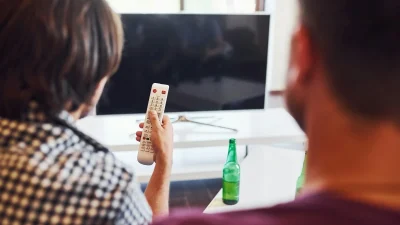 Νούμερα τηλεθέασης 12/9: Από ποιον έχασε την πρωτιά το Κοινωνία ώρα Mega - Τα μονοψήφια πήραν φωτιά στην prime time