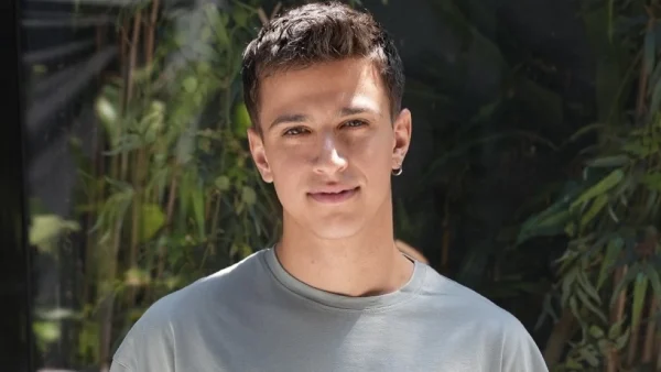 Ο Τιμωρός - Νικόλας Χαλκιαδάκης: «Ο Φίλιππος συγκρούεται με το περιβάλλον μέσα στο οποίο μεγάλωσε»!