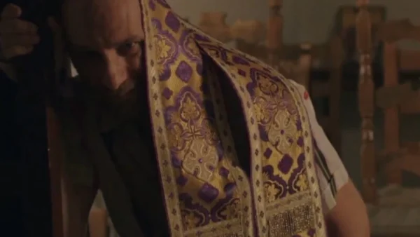 Χαμός με την πρεμιέρα της σειράς Η παραλία: Στο επίκεντρο ο Γράντος - «Μακάρι να αγαπήσει το παιδί του»