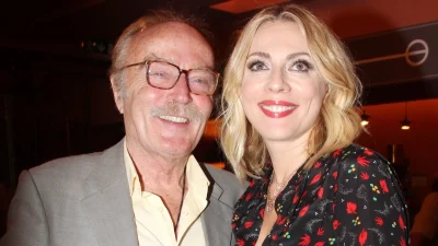 Σμαράγδα Καρύδη: Σιωπηλό το «αντίο» στον πατέρα της – Το συγκινητικό στιγμιότυπο από τα παιδικά της χρόνια