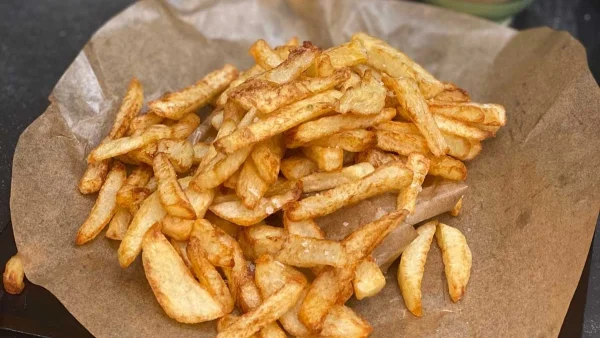 Πατάτες τηγανιτές: Τα 7 μυστικά tips για να βγουν τραγανές έξω και μαλακές μέσα