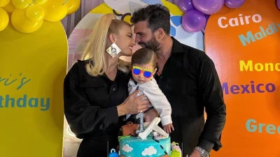 Ιωάννα Τούνη – Το τρυφερό στιγμιότυπο με τον γιο της Πάρη και τη μαμά του Δημήτρη Αλεξάνδρου