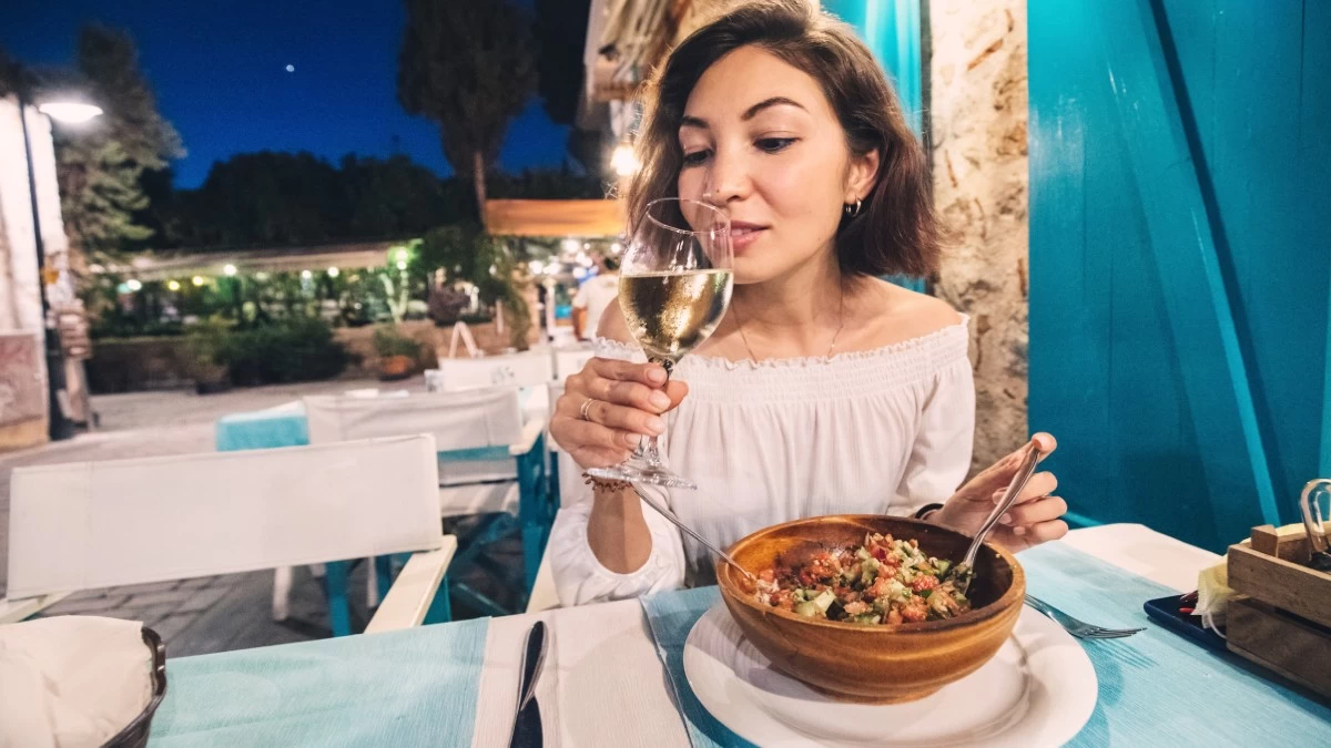 Σταμάτα να τρως αυτές τις 9 τροφές μετά τις 6 το απόγευμα για να χάσεις βάρος