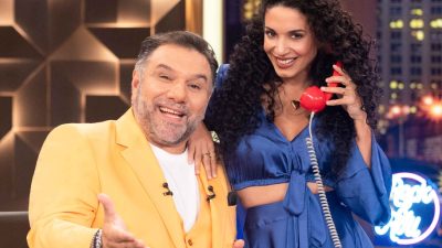 Ο Γρηγόρης Αρναούτογλου και η καλεσμένη του στο The 2night show