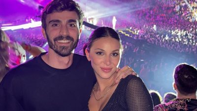 Φάνης Μπολέτσης & Χρύσα Χατζηγεωργίου: Είναι αχώριστοι! Αγκαλιασμένοι στη συναυλία της Άννας Βίσση