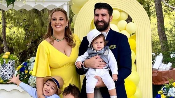 Κλέλια Πανταζή & Λευτέρης Τσάκαλος: Βάφτισαν τον 3ο γιο τους – Το όνομα που του έδωσαν