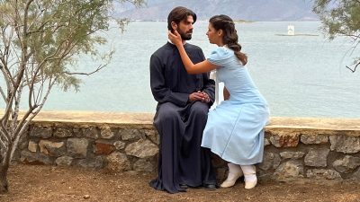 Οι πρωταγωνιστές της σειράς Άγιος έρωτας