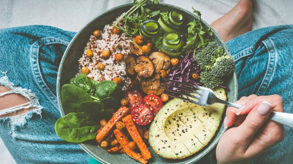 σαλάτα με αβοκάντο για να χάσεις λίπος στην κοιλιά