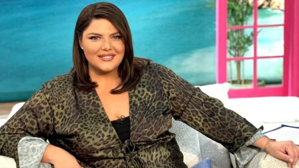 Η Δανάη Μπάρκα στο πλατό του Πάμε Δανάη