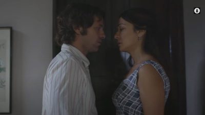 Ο Νικόλας από την σειρά Ηλέκτρα κάνει ερωτική εξομολόγηση στην Ηλέκτρα.