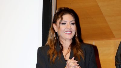 Η Έλενα Παπαρίζου σε πρόσφατη εμφάνισή της