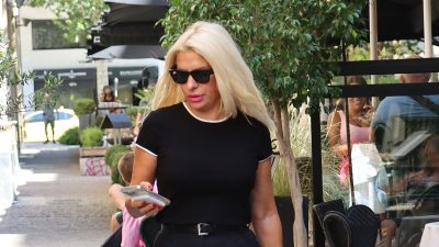 Η Ελένη Μενεγάκη σε σπάνια έξοδό της