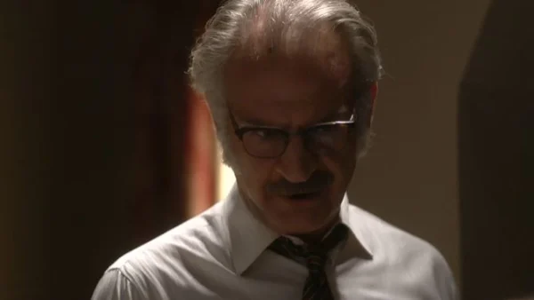 Ηλέκτρα (01/10): Ο Σωτήρης βγαίνει εκτός εαυτού και κρατάει αιχμάλωτη την Ηλέκτρα - «Πες μου! Εσύ το έκανες;»