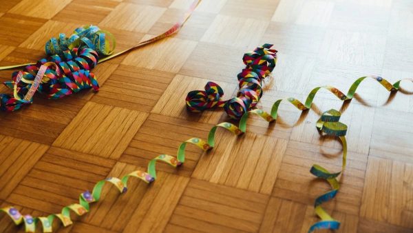 Κορδέλες στο πάτωμα