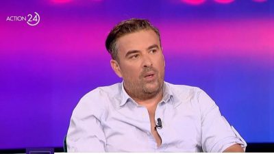 Ο Γιάννης Αϊβάζης στο πλατό της εκπομπής Καλύτερα Αργά