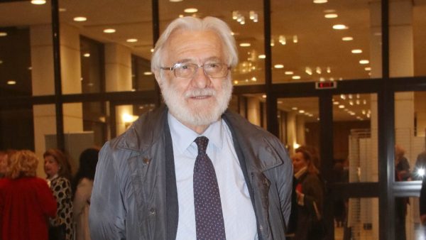 Ο Γιάννης Σμαραγδής σε έξοδό του