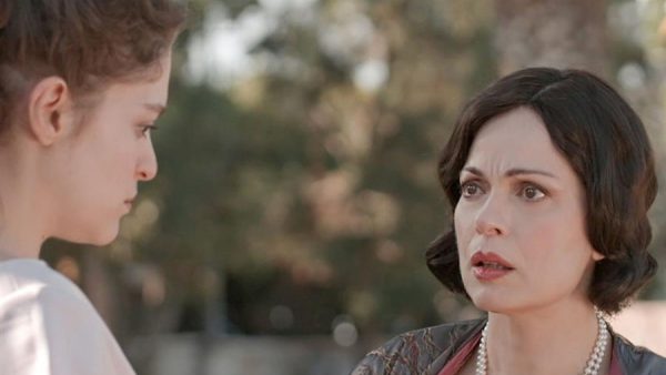 Η Κυβέλη με την Αλίκη από το Grand Hotel