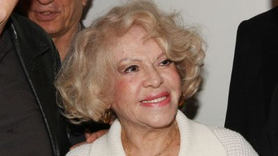 Η Καίτη Γκρέυ στην επίσημη πρεμιέρα για την παράσταση "Οι Ντατάδες"