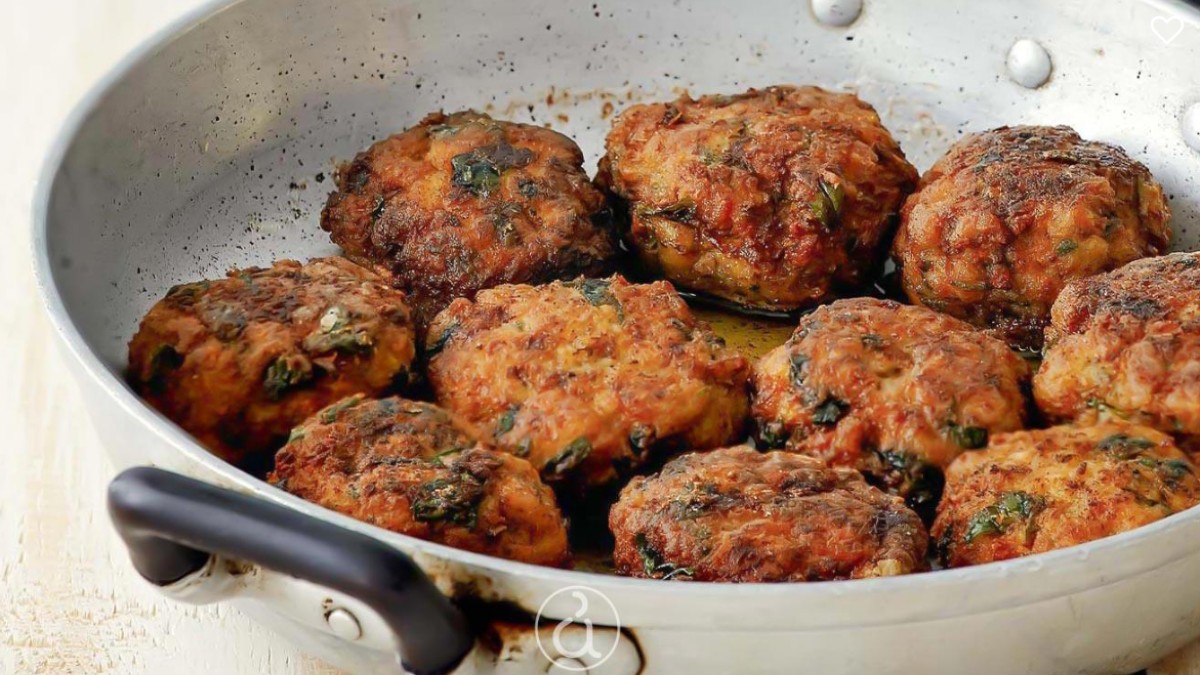 Εύκολη συνταγή για κεφτεδάκια στο τηγάνι