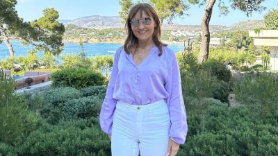 Η Μάρα Ζαχαρέα μέσα στο πράσινο