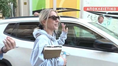 Η Ματίνα Νικολάου στον δρόμο