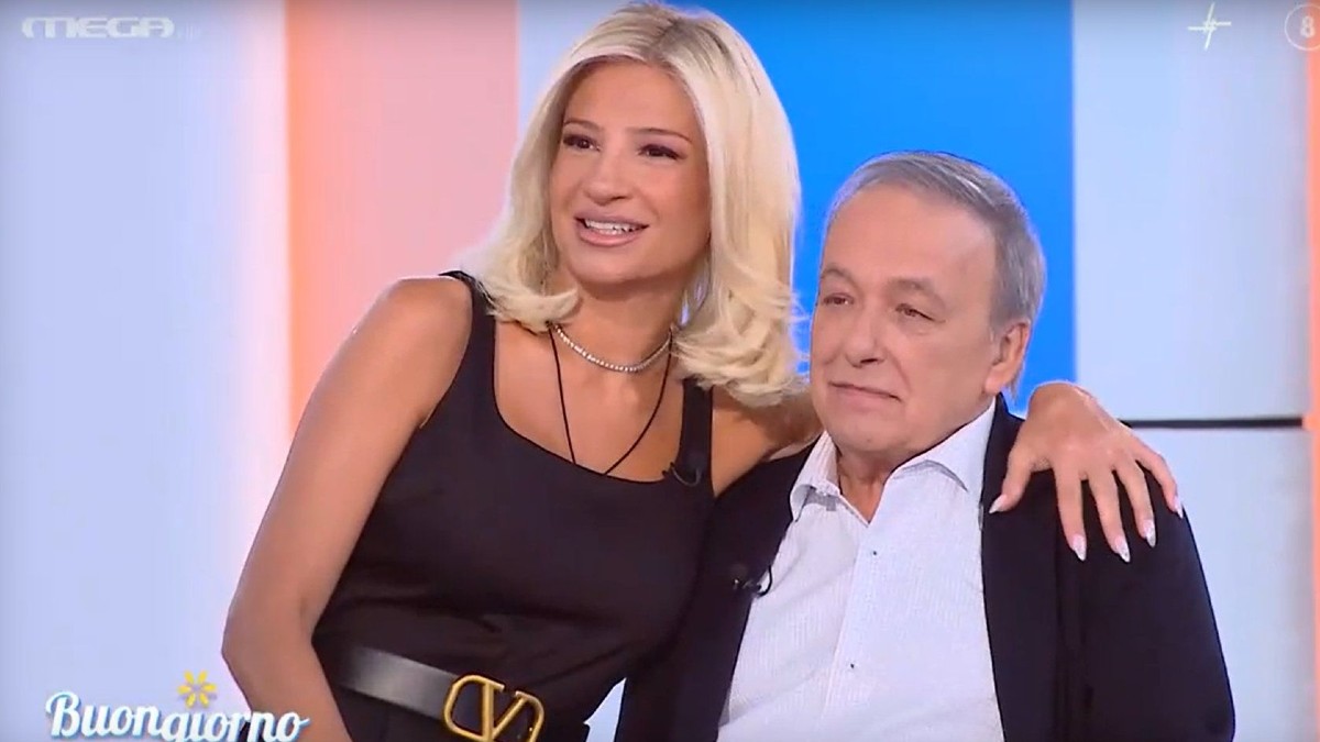 Ο Ανδρέας Μικρούτσικος με την Φαίη Σκορδά στο πλατό του Buongiorno