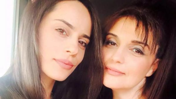 Η Μαρία Αντωνά με τη μητέρα της