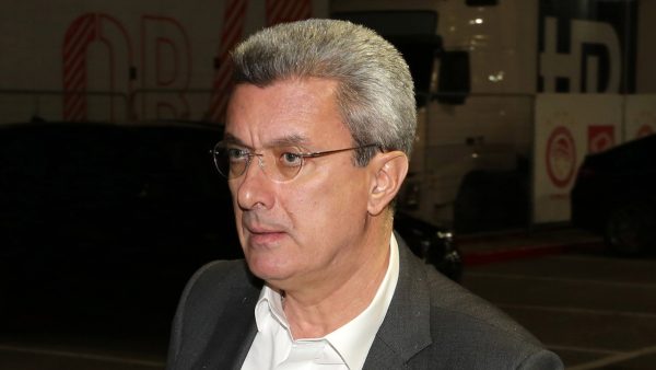 Ο Νίκος Χατζηνικολάου σε έξοδό του