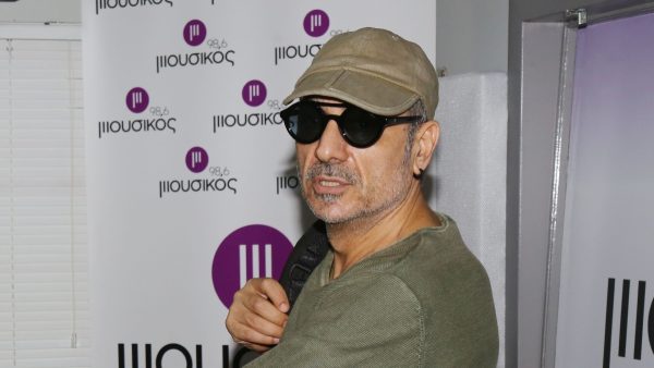 Νότης Σφακιανάκης: Αρραβωνιάστηκε η κούκλα κόρη του - Με τι ασχολείται ο σύντροφός της