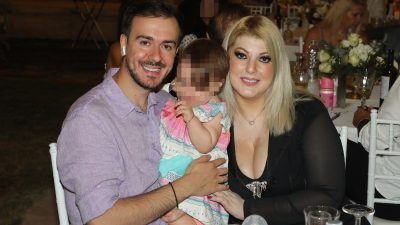 Η Όλγα Κιουρτσάκη με τον άντρα και το παιδί της