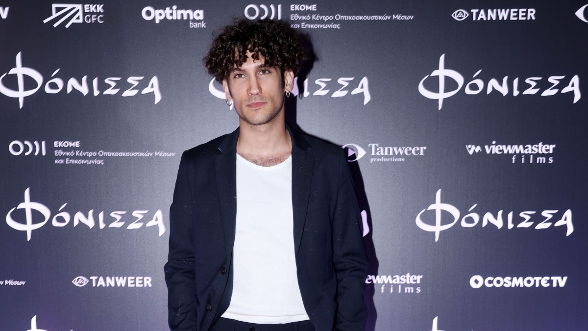 Ο Ορέστης Χαλκιάς στο κόκκινο χαλί του Παλλάς στην Πρεμιέρα της ταινίας "Φόνισσα"