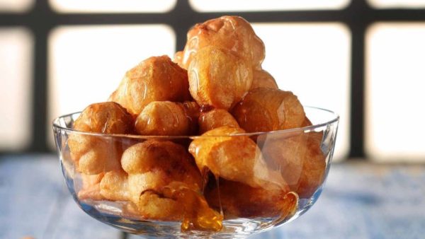 Λουκουμάδες με μέλι