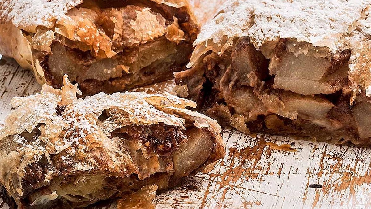 Το Στρούντελ σοκολάτας αχλάδι