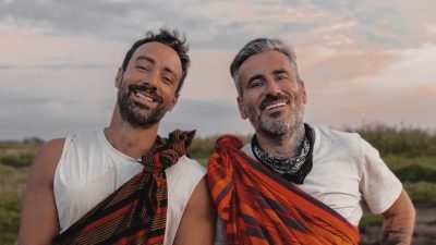 Ο Γιώργος Μαυρίδης και ο Σάκης Τανιμανίδης στην Ουγκάντα