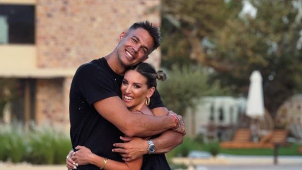 Ο Μπρούνο Τσερέλα και η Αθηνά Οικονομάκου αγκαλιά