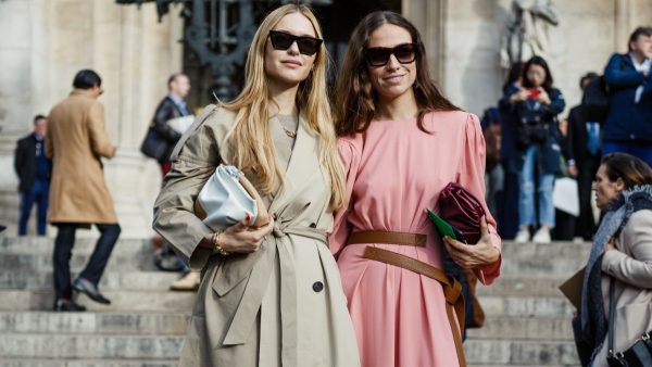 styling tips για γυναίκες να δείχνουν νεότερες