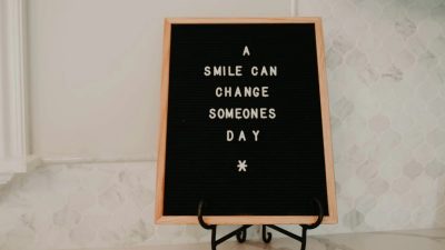 Πίνακας με θετικό μήνυμα