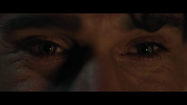 Σκηνή από την σειρά 17 κλωστές