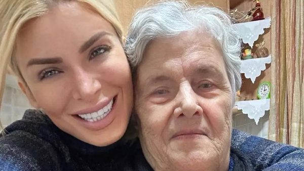 Κατερίνα Καινούργιου: «Σου χρωστάω τα πάντα» – Το συγκινητικό μήνυμα στη γιαγιά της