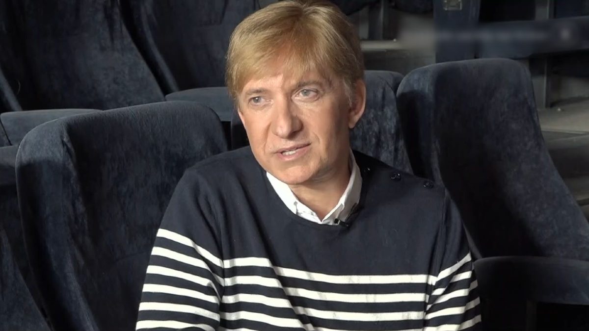 Μάκης Δελαπόρτας: «Αν ζούσε η Αλίκη Βουγιουκλάκη, δεν θα άντεχε αυτό που συμβαίνει με τα κινητά και τις selfies»