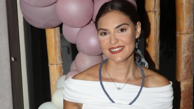 Βρισηίδα Ανδριώτου: Ποιος Νοέμβρης; Ποζάρει με μαγιό και χωρίς ρετούς (Φωτογραφίες)