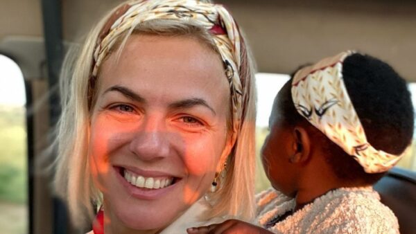 Τα τελευταία τέσσερα χρόνια η ζωή της έχει αλλάξει ριζικά και ο λόγος έχει όνομα. Η Χριστίνα Κοντοβά εμφανίζεται ανανεωμένη κάθε φορά που κρατάει στην...