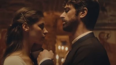 Η Χλόη και ο πατέρας Νικόλαος από τον Άγιο Έρωτα