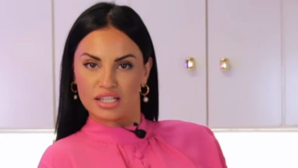 Η Δήμητρα Αλεξανδράκη στην κουζίνα της