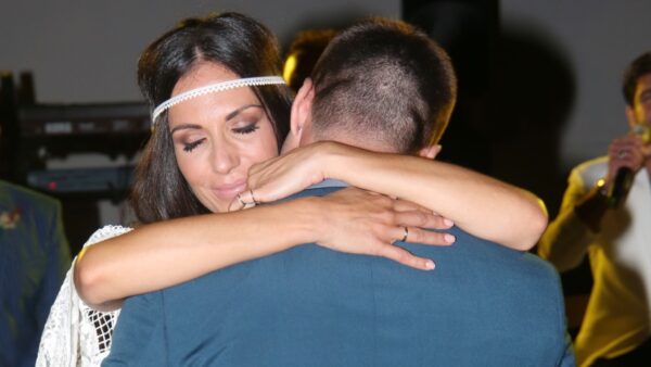 Η Ανθή Βούλγαρη και ο Κώστας Κωνσταντινίδης στο γάμο τους