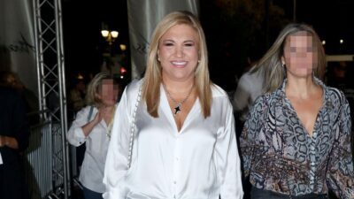 Η Δέσποινα Μοιραράκη σε βραδινή έξοδο.